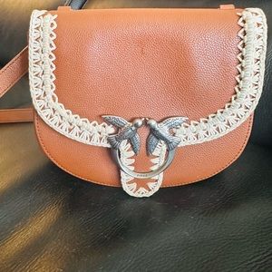 Pinko preloved- a beautiful crossbody in tan - good condition